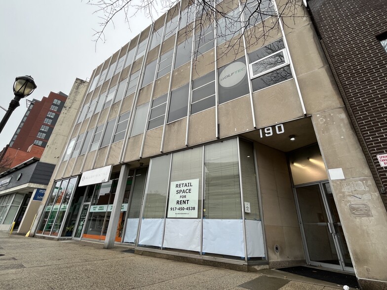 190 E Post Rd, White Plains, NY for lease - Building Photo - Image 3 of 9