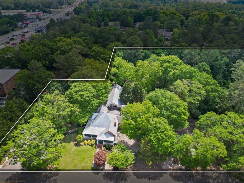 108 S Lee St, Stockbridge, GA for sale - Building Photo - Image 1 of 59