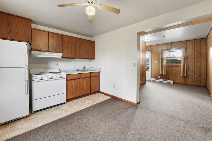 4991 Arthur Rd, Slinger, WI for sale - Building Photo - Image 3 of 47