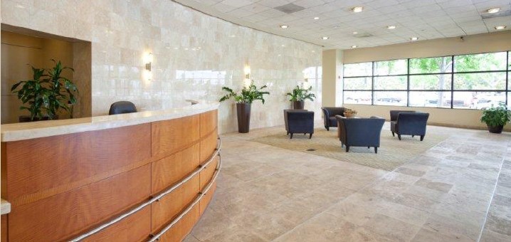 1500 Hughes Way, Long Beach, CA for lease - Lobby - Image 1 of 3