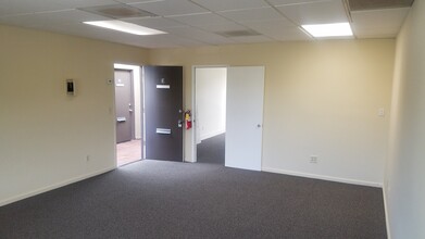 700 2nd St, Encinitas, CA for lease Interior Photo- Image 1 of 9