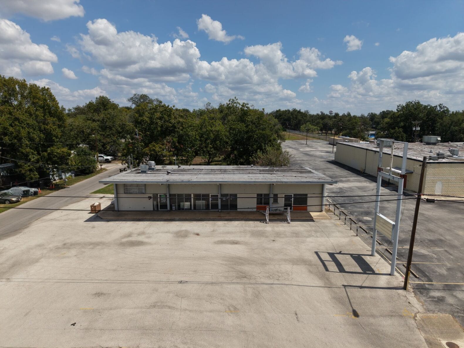 1007 S Guadalupe St, Seguin, TX for lease Building Photo- Image 1 of 12