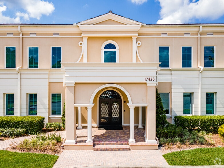 17425 Bridge Hill Ct, Tampa, FL for lease - Building Photo - Image 3 of 13