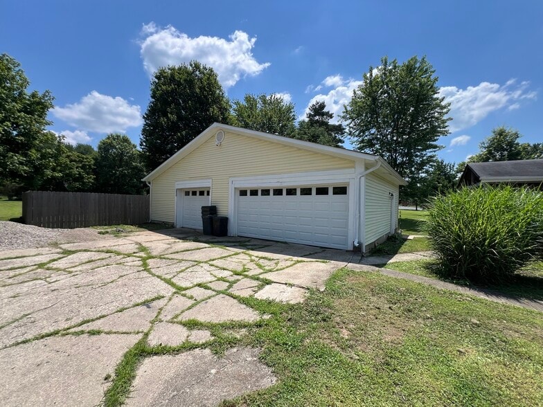 4182 Mount Carmel Tobasco Rd, Cincinnati, OH for sale - Building Photo - Image 3 of 23