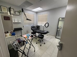 2414 S Fairview St, Santa Ana, CA for lease Interior Photo- Image 2 of 5