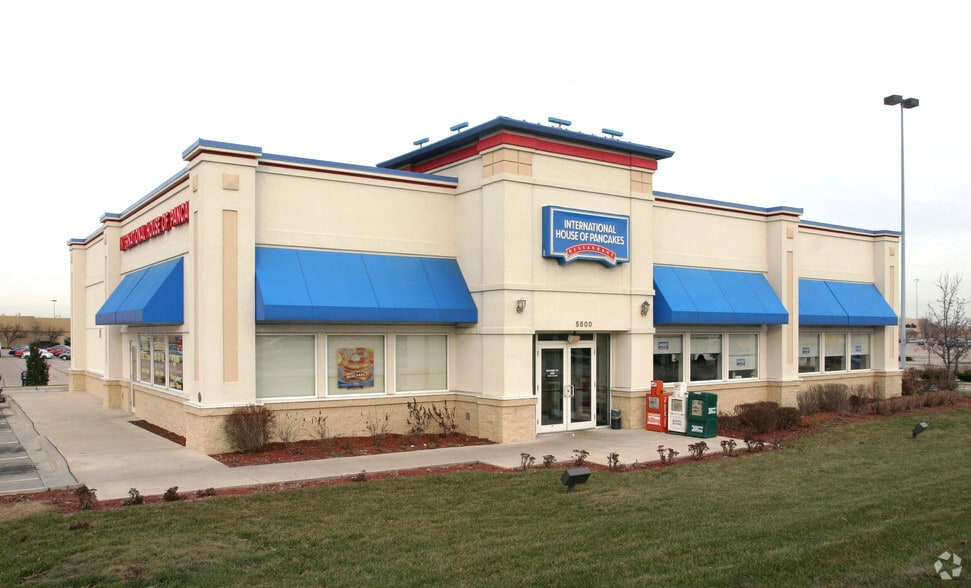 5800 Durand Ave, Racine, WI for lease - Building Photo - Image 2 of 8