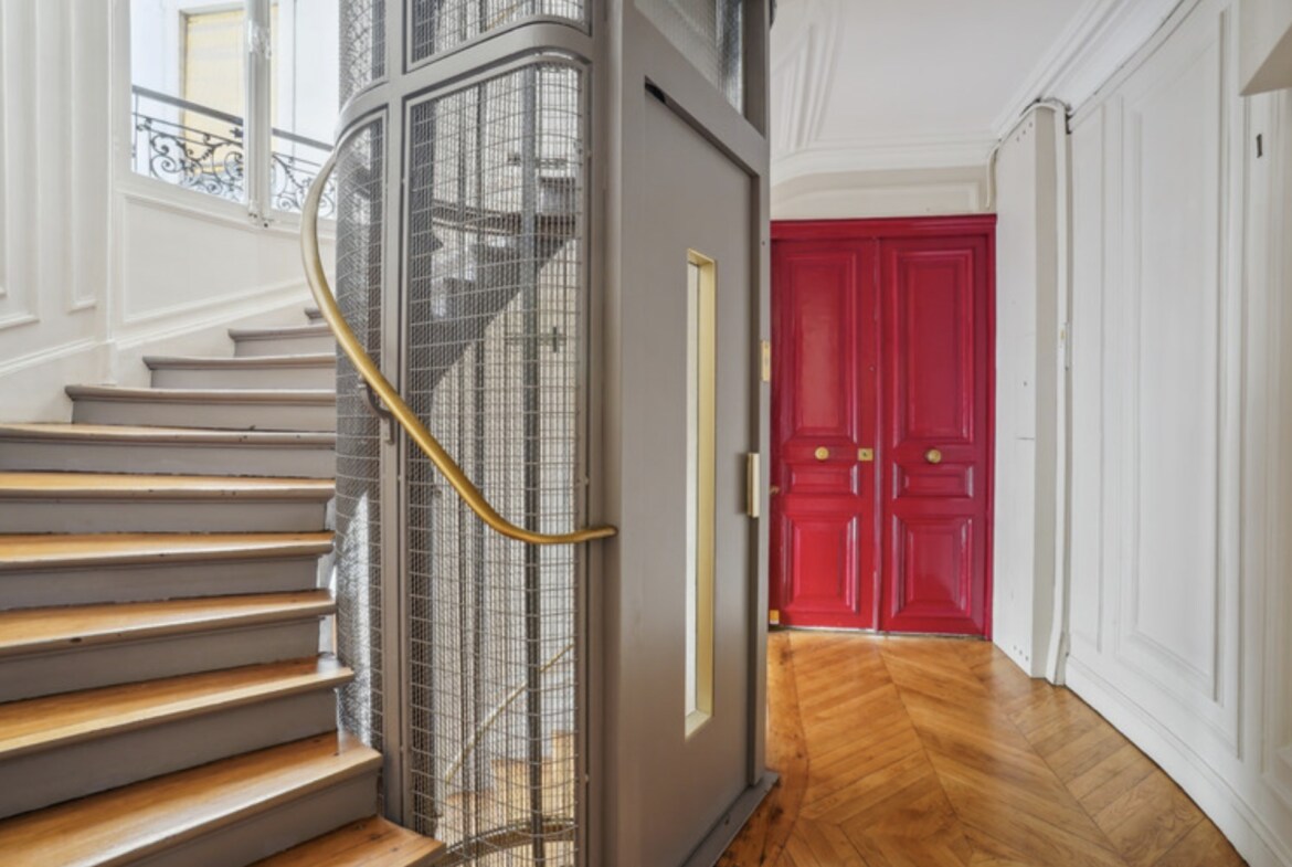 43 Rue De Turbigo, Paris for lease Lobby- Image 1 of 2