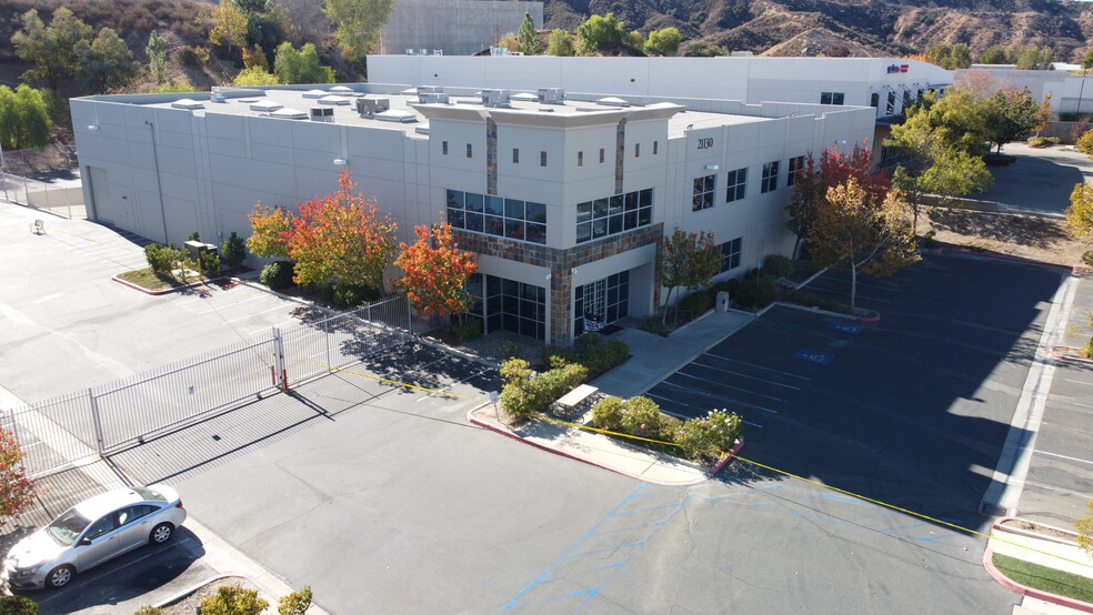 21130 Centre Pointe Pky, Santa Clarita, CA for lease - Building Photo - Image 1 of 25