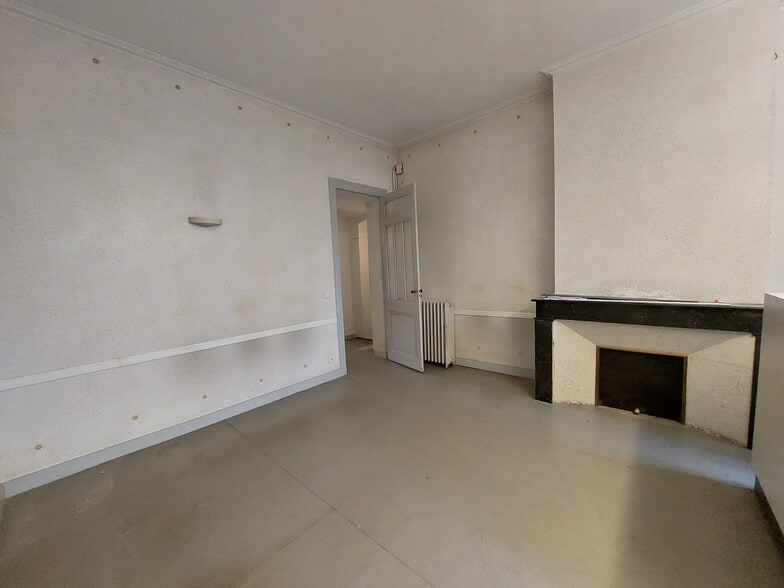 Office in Libourne for lease - Interior Photo - Image 2 of 5