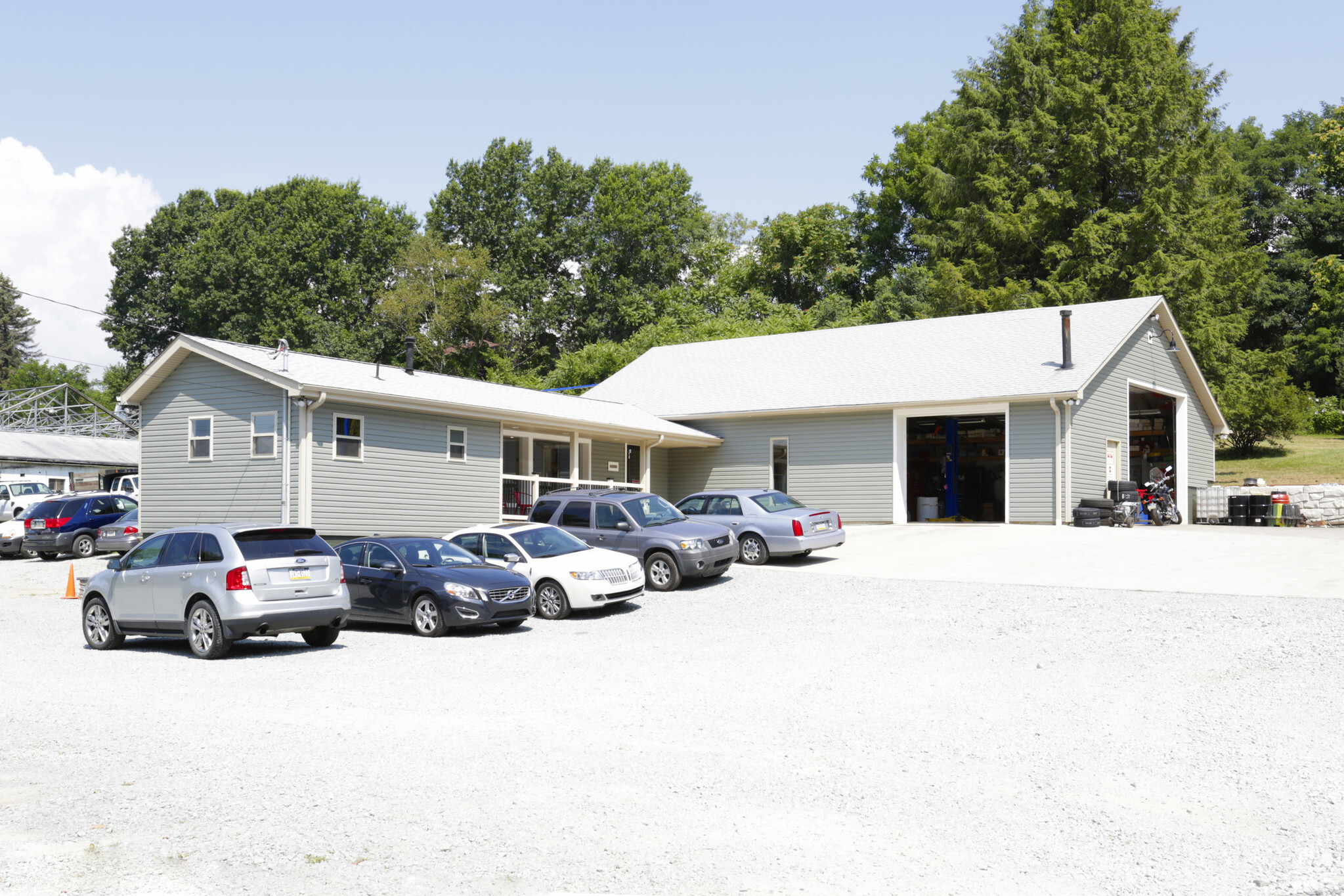 700 Robbins Station Rd, North Huntingdon, PA for sale Primary Photo- Image 1 of 1