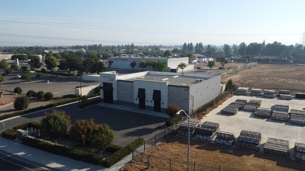 4798 N Marty Ave, Fresno, CA for lease - Building Photo - Image 3 of 8