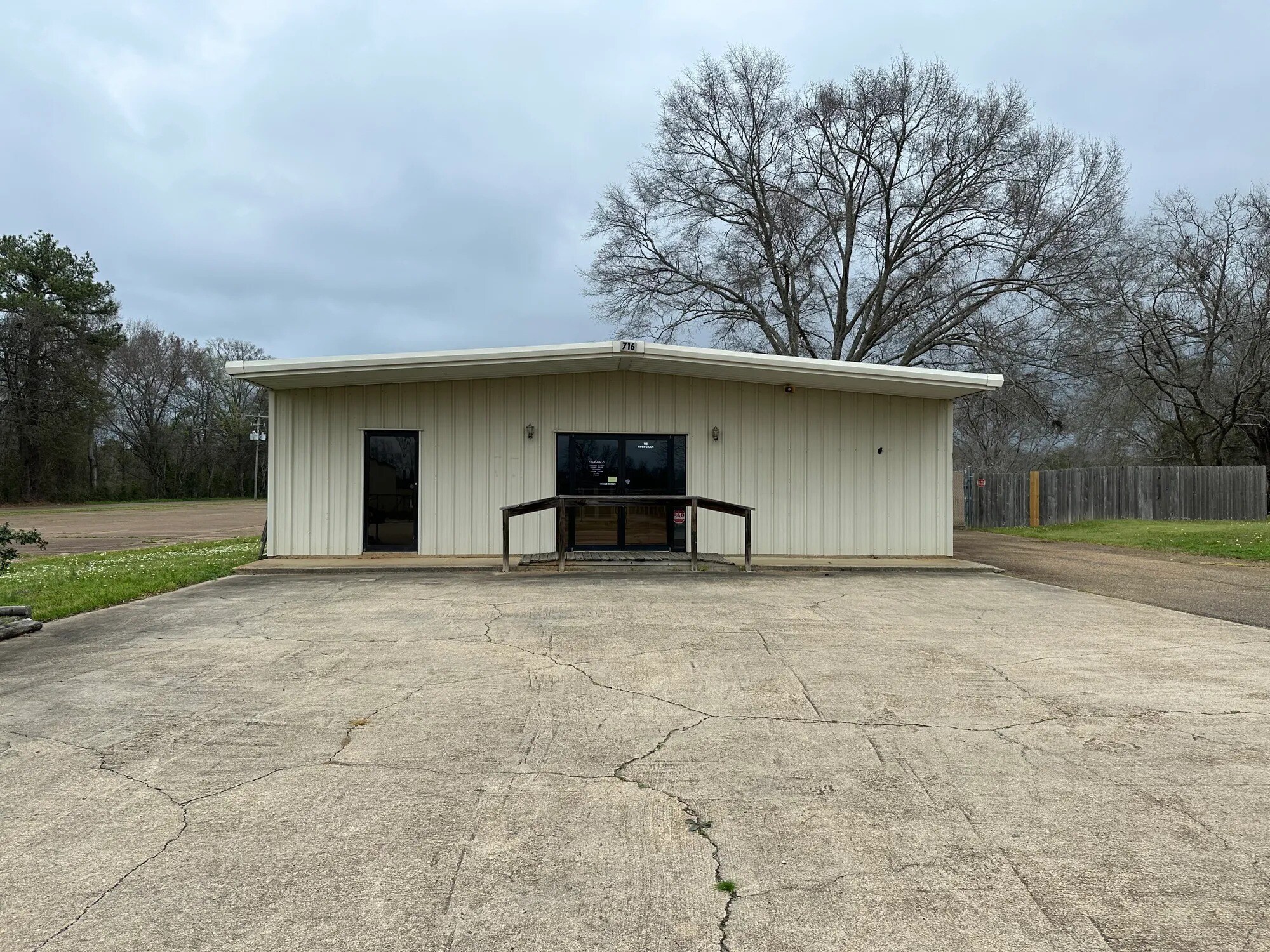716 W Georgetown St, Crystal Springs, MS for lease Building Photo- Image 1 of 6