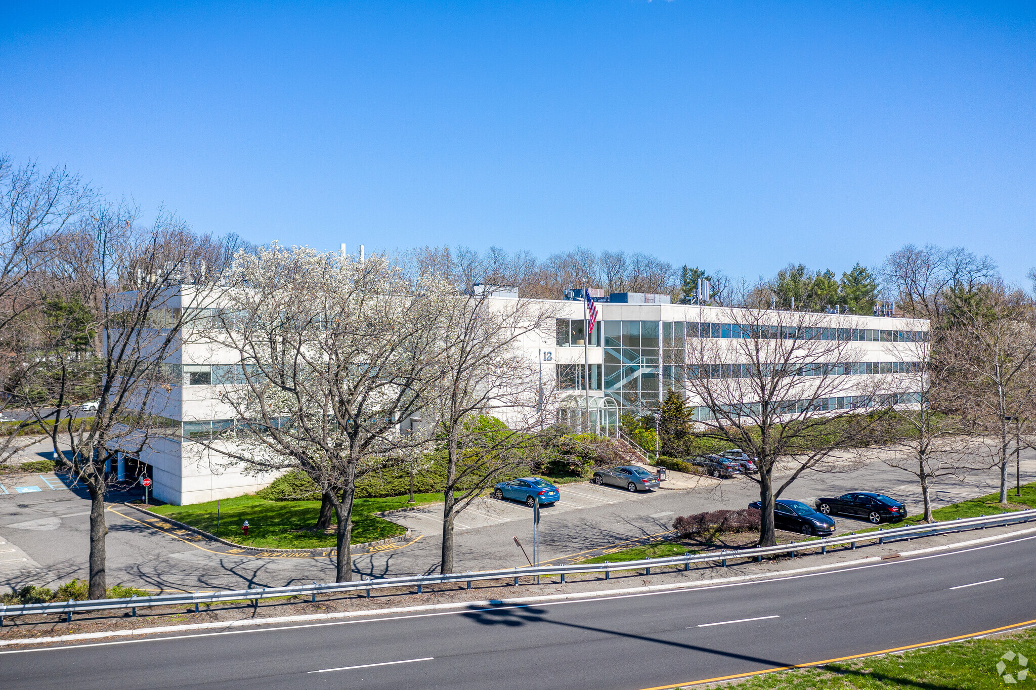 12 N State Rt 17, Paramus, NJ for lease Building Photo- Image 1 of 6