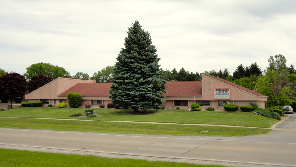 4370 Fashion Square Blvd, Saginaw, MI for sale - Building Photo - Image 1 of 10