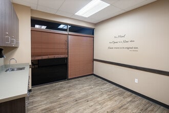 301-323 Westpark Way, Euless, TX for lease Interior Photo- Image 1 of 6