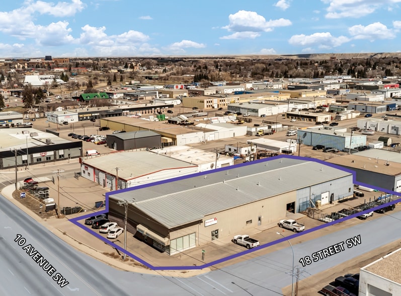 1721 10 Av SW, Medicine Hat, AB for sale - Primary Photo - Image 1 of 1