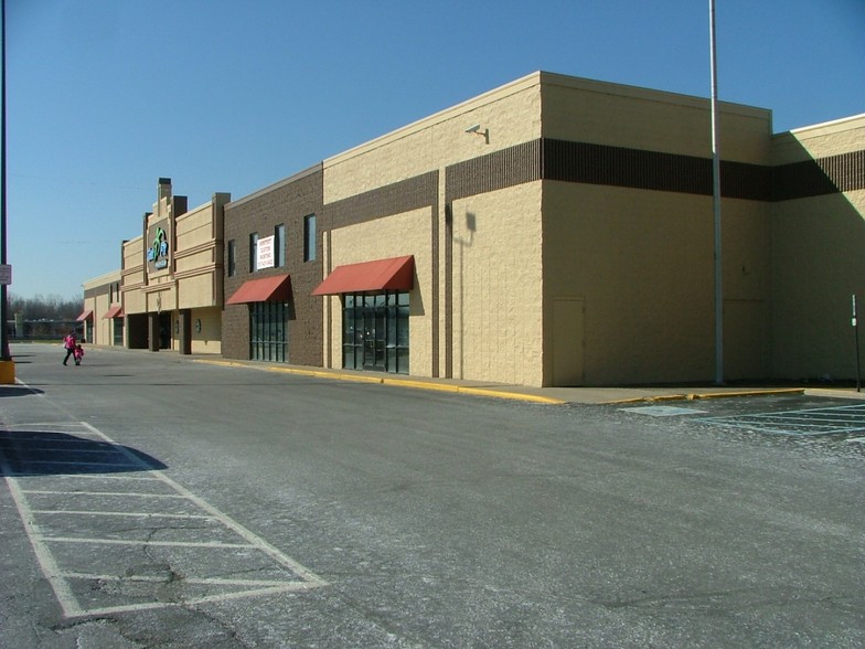 7140 E Washington St, Indianapolis, IN for lease - Building Photo - Image 3 of 6