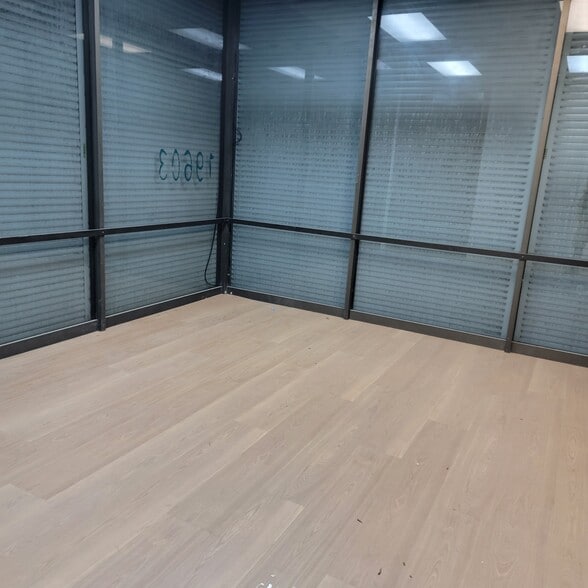 19603 Figueroa St, Carson, CA for lease - Interior Photo - Image 3 of 63