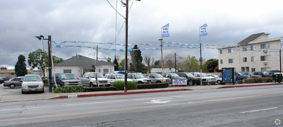 15316 Vanowen St, Van Nuys, CA for sale - Primary Photo - Image 1 of 1