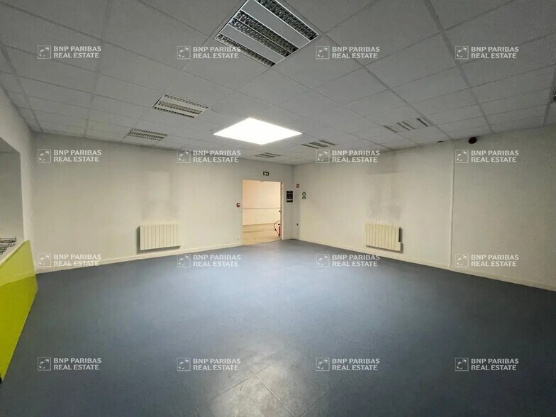 43 Rue Caumartin, Dunkerque for lease - Interior Photo - Image 3 of 14