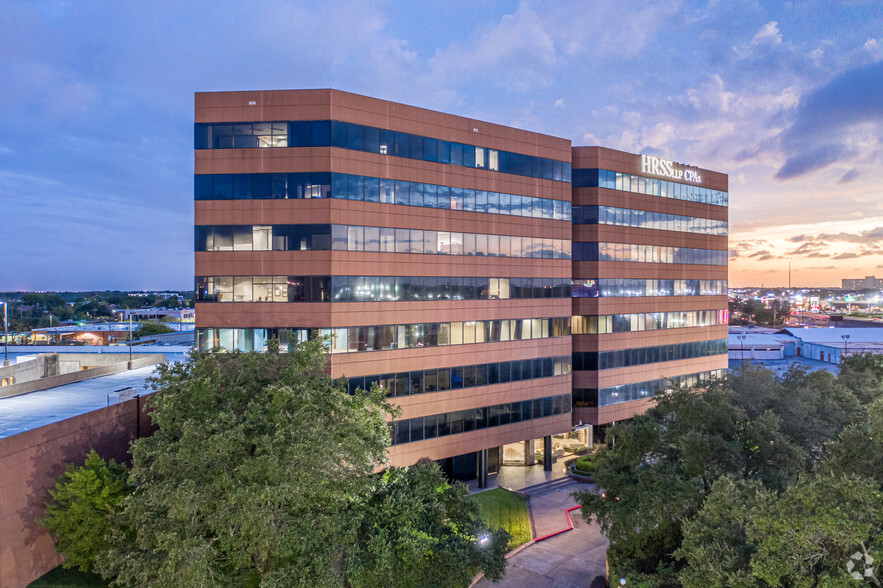 6671 Southwest Fwy, Houston, TX for lease - Building Photo - Image 1 of 7