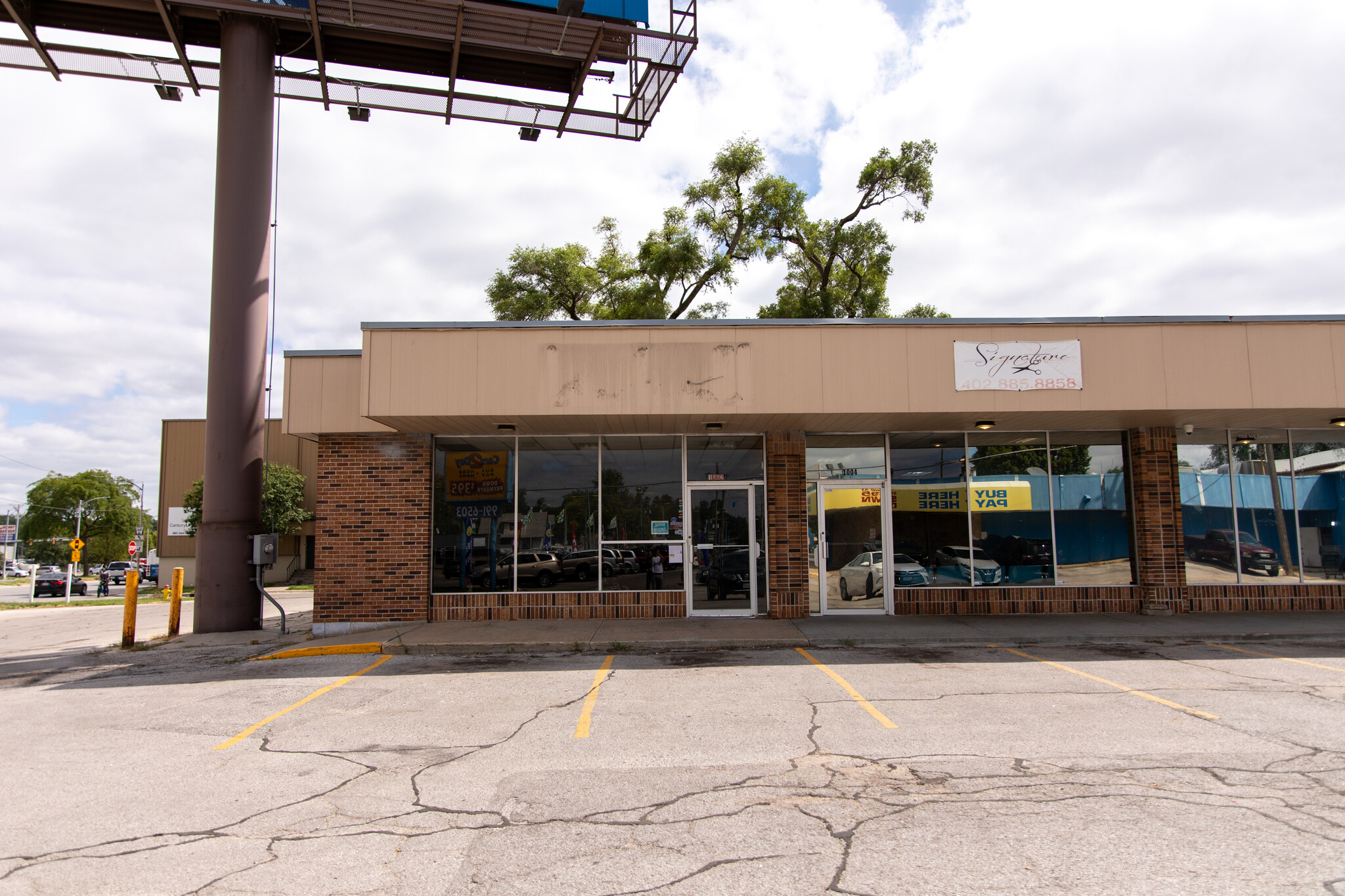 1002-1010 NW Radial Hwy, Omaha, NE for lease Building Photo- Image 1 of 10