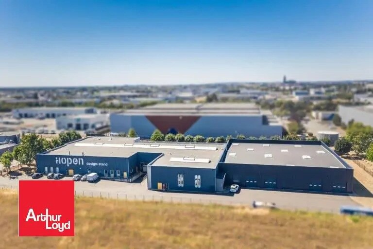 Flex in Gellainville for lease - Building Photo - Image 1 of 4