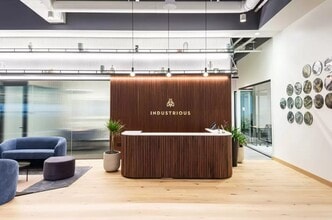 910 S Pearl Expy, Dallas, TX for lease Interior Photo- Image 2 of 9