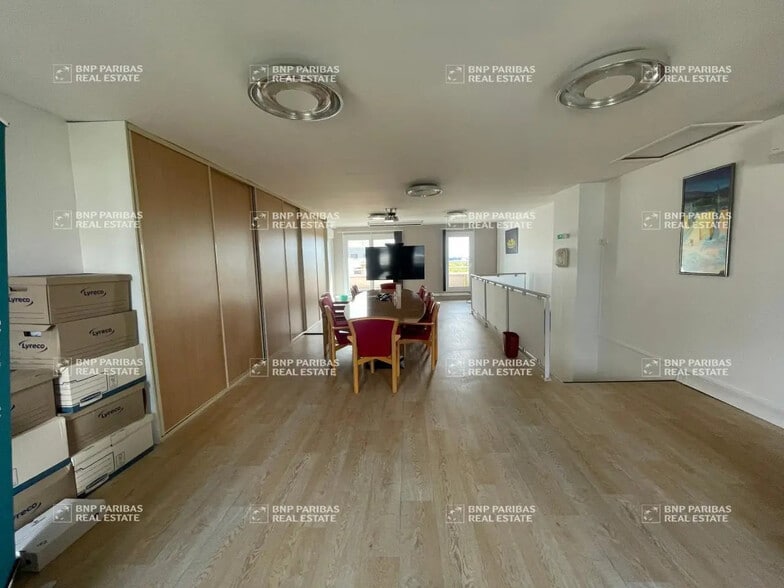 Office in Orléans for sale - Interior Photo - Image 3 of 12