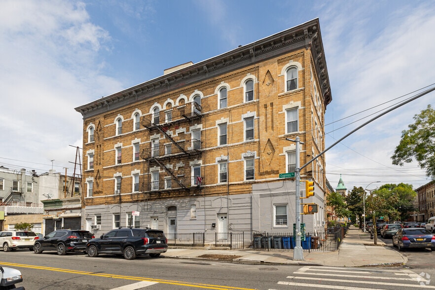 17-11 Linden St, Ridgewood, NY for sale - Building Photo - Image 1 of 1