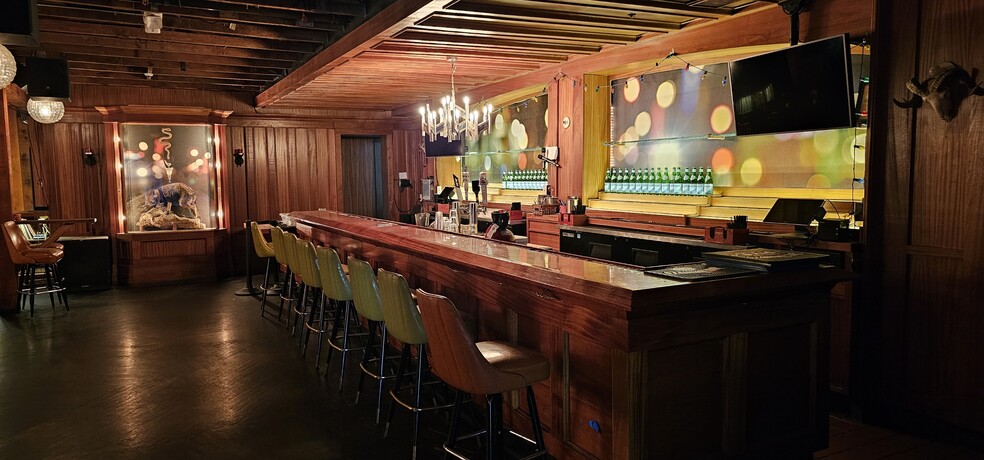 6356 Hollywood Blvd, Los Angeles, CA for lease - Interior Photo - Image 3 of 6