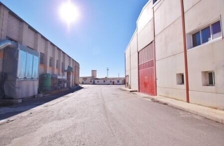 Industrial in Alicante, Alicante for sale - Building Photo - Image 2 of 19