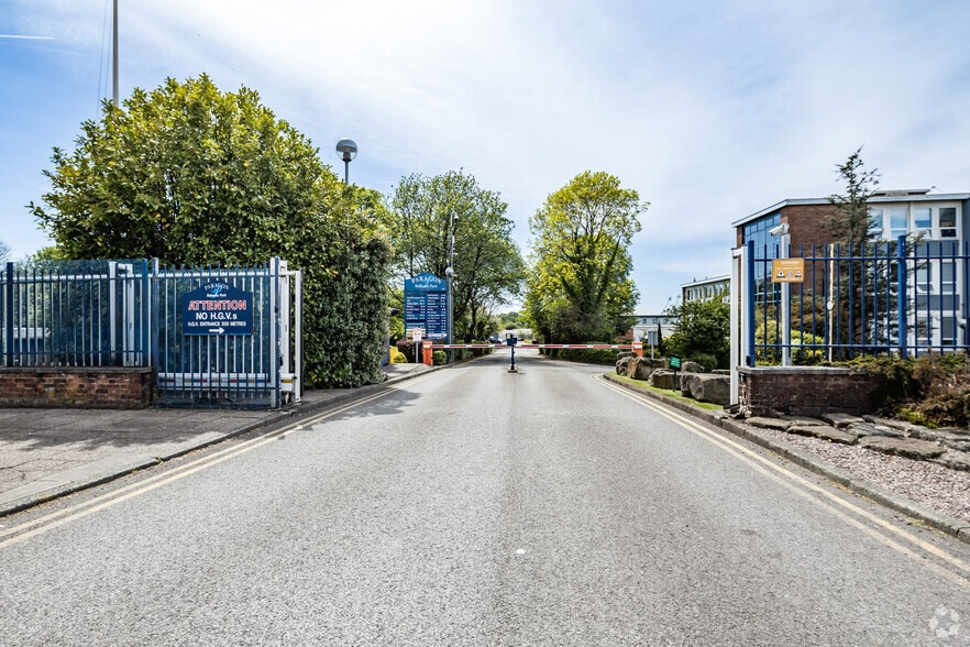 Chorley New Rd, Bolton for lease - Building Photo - Image 1 of 3