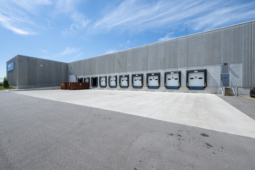 140 Speirs Giffen Ave, Caledon, ON for lease - Building Photo - Image 3 of 9