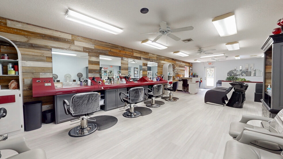 1430 Morin St, Eustis, FL for sale - Interior Photo - Image 2 of 20