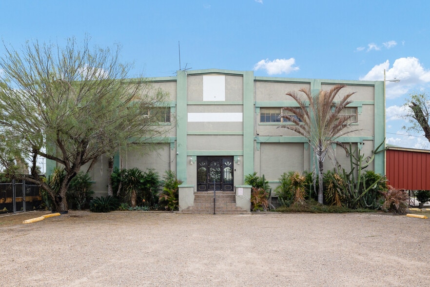 101 N Val Verde Rd, Donna, TX for sale - Building Photo - Image 2 of 27