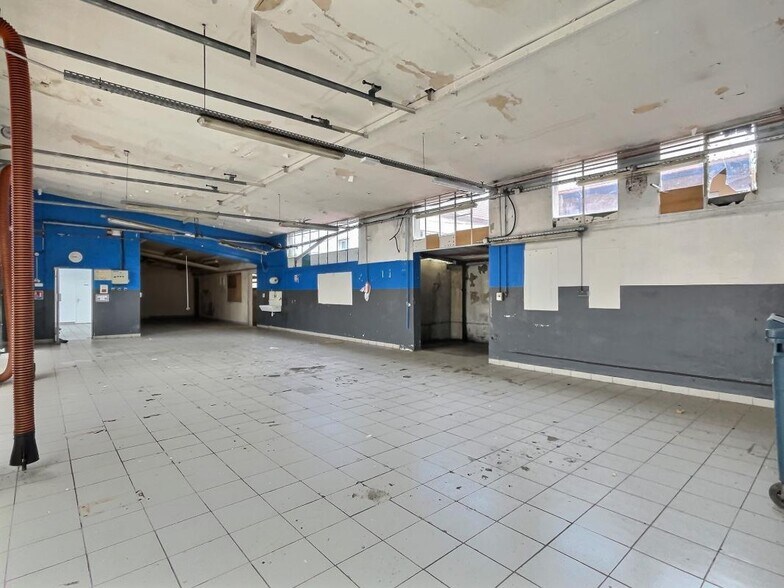 Retail in Forbach for sale - Interior Photo - Image 2 of 6