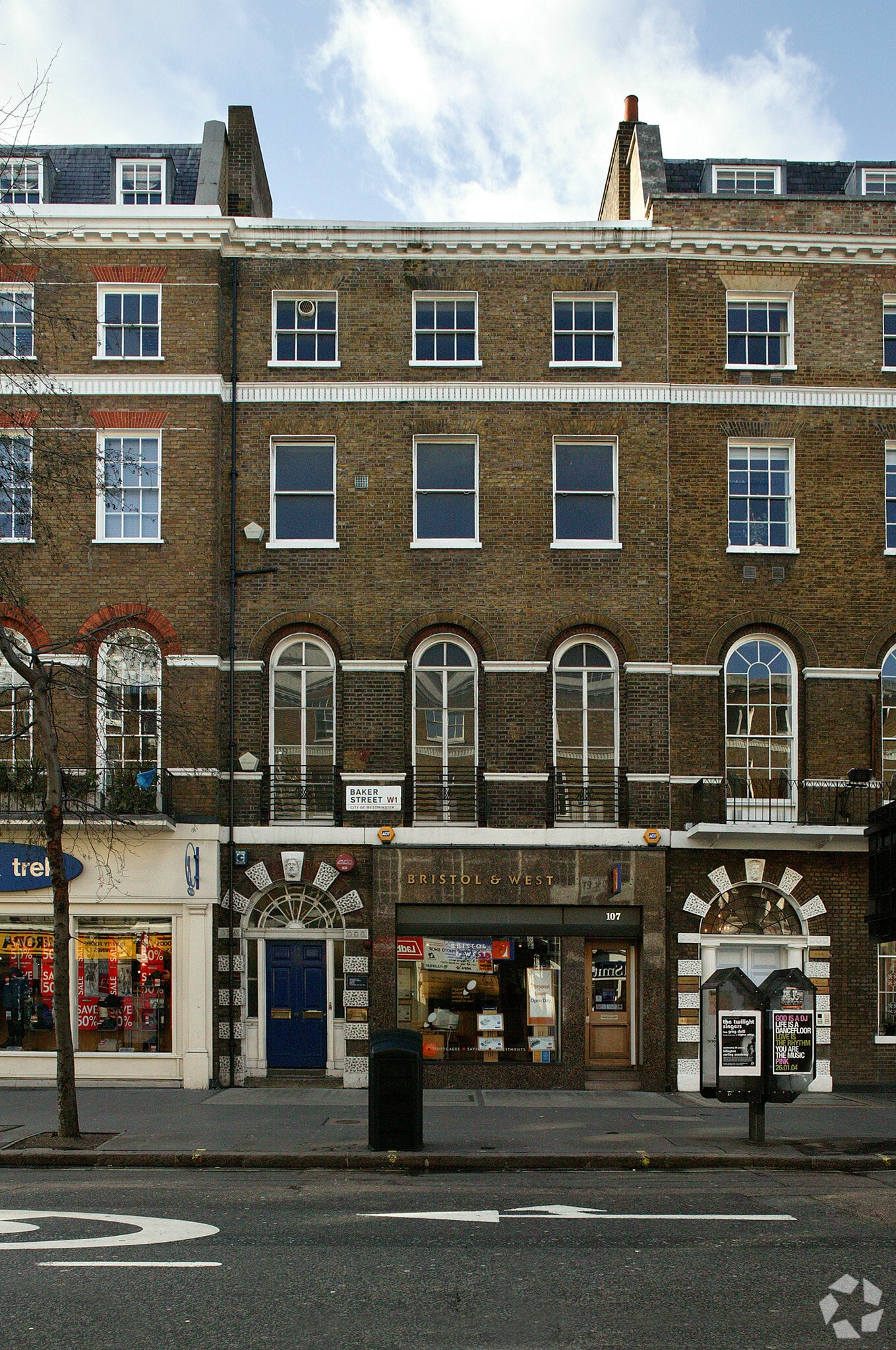 107 Baker St, London for sale Primary Photo- Image 1 of 1