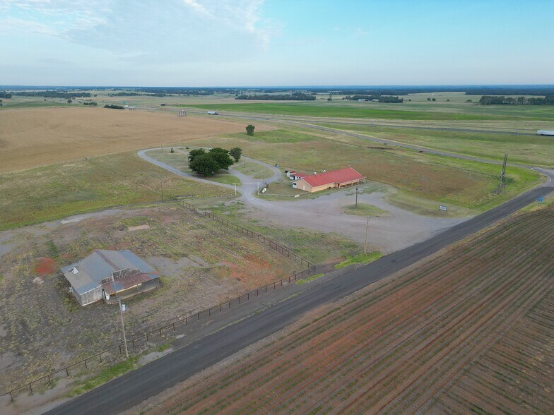 633 Grand ave, Texola, OK for sale - Building Photo - Image 2 of 38