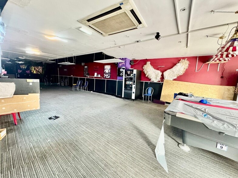 23 High Street N, Dunstable for lease - Building Photo - Image 3 of 4