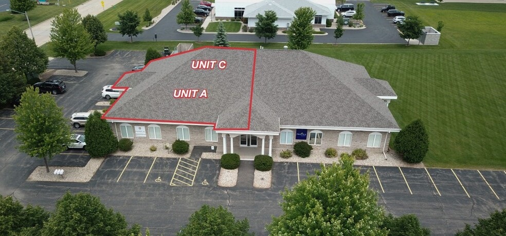 2700 E Enterprise Ave, Appleton, WI for lease - Building Photo - Image 2 of 3