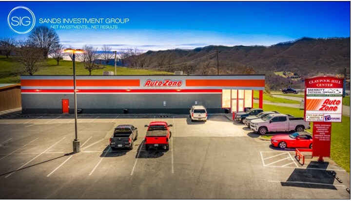 160-182 Capital Plz, Cedar Bluff, VA for sale - Primary Photo - Image 1 of 1