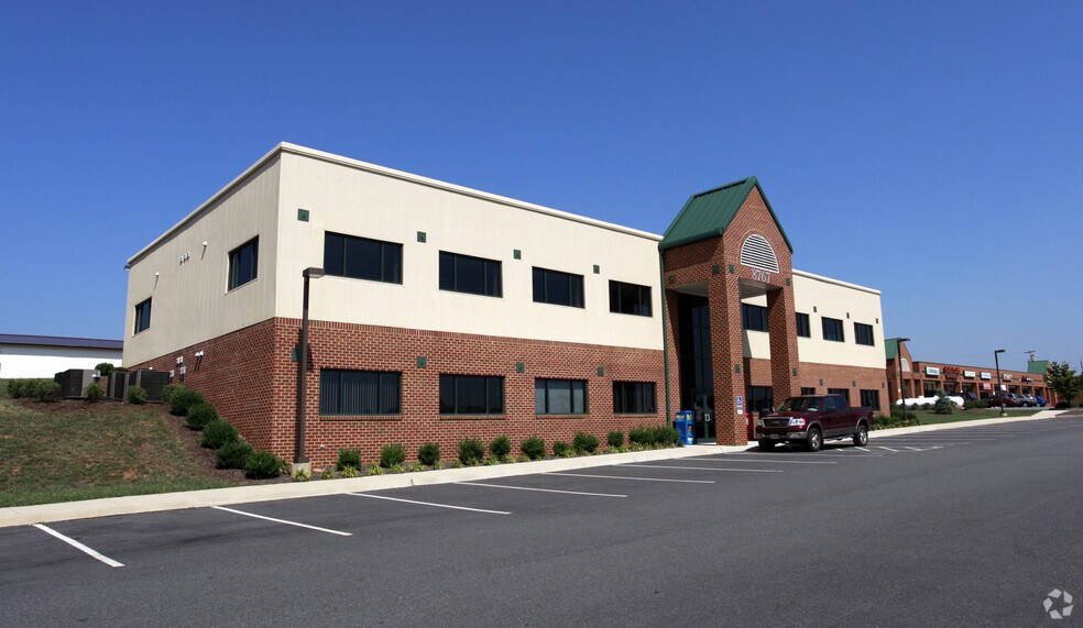 8767 S Seminole Trl, Ruckersville, VA for sale - Primary Photo - Image 1 of 1