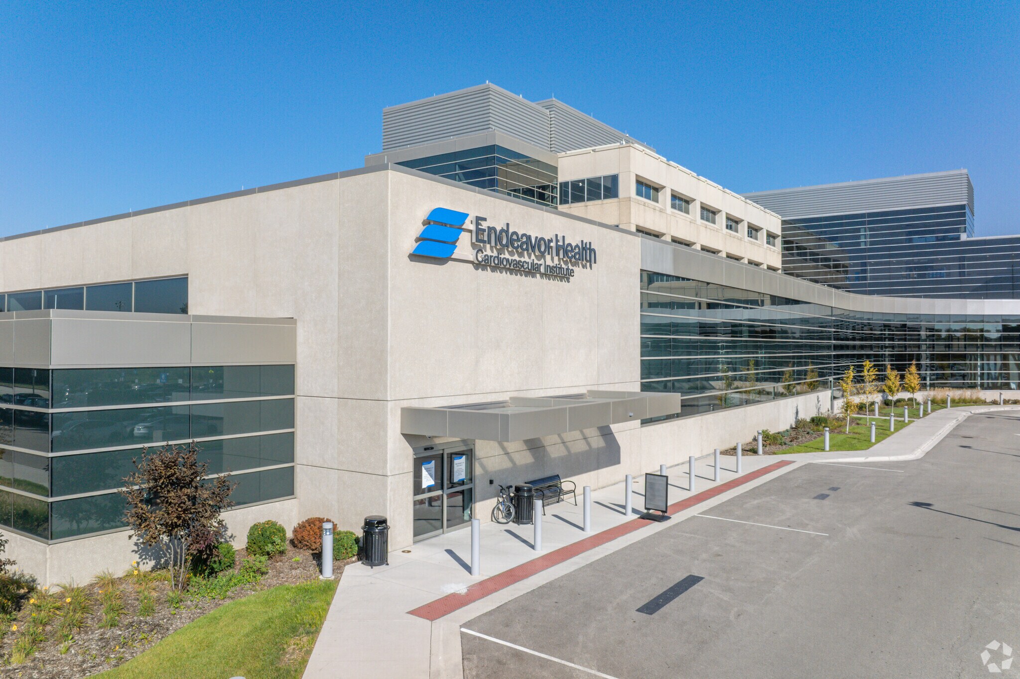 2050 Pfingsten Rd, Glenview, IL for sale Primary Photo- Image 1 of 1