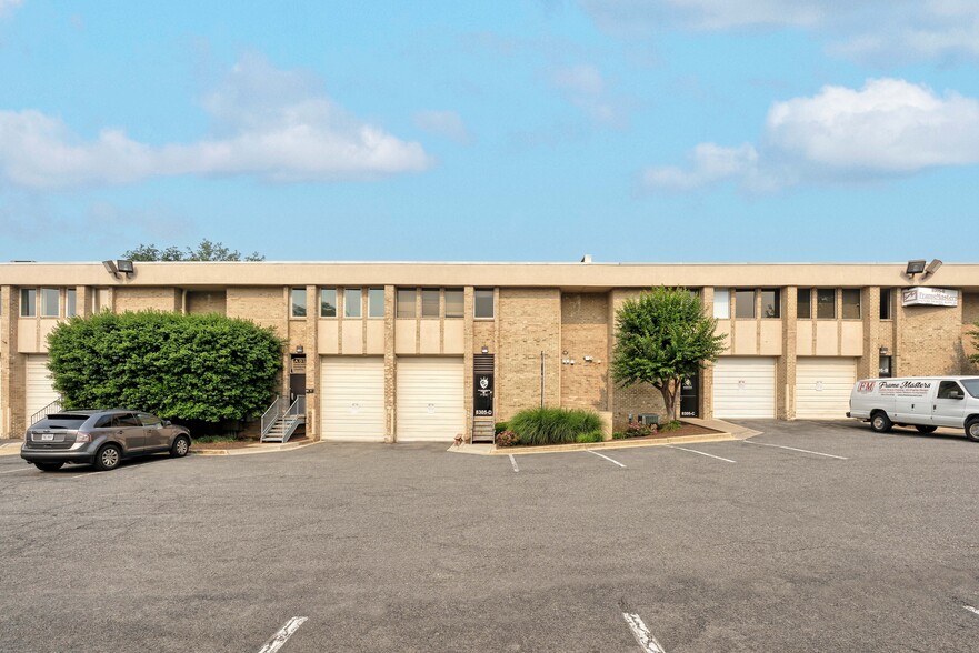 8305 Merrifield Ave, Merrifield, VA for lease - Building Photo - Image 2 of 8