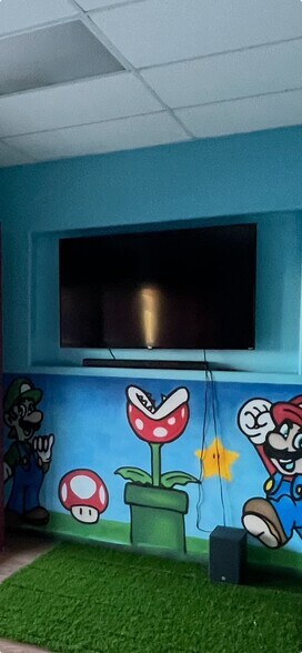 1902-1906 S 10th St, McAllen, TX for lease - Interior Photo - Image 3 of 8