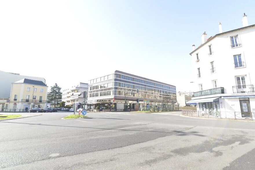 131 Boulevard Carnot, Le Vésinet for lease - Building Photo - Image 1 of 19