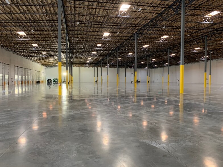 15102 Woodbrook Dr SW, Lakewood, WA for lease - Interior Photo - Image 2 of 8