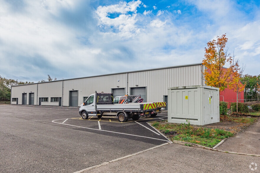 A9 Estate Lammermoor Av, Falkirk for lease - Building Photo - Image 2 of 9