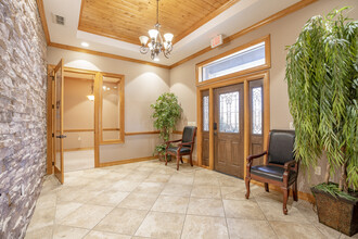 327 N Denton St, Weatherford, TX for lease Interior Photo- Image 1 of 9